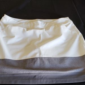 Addias golf skirt